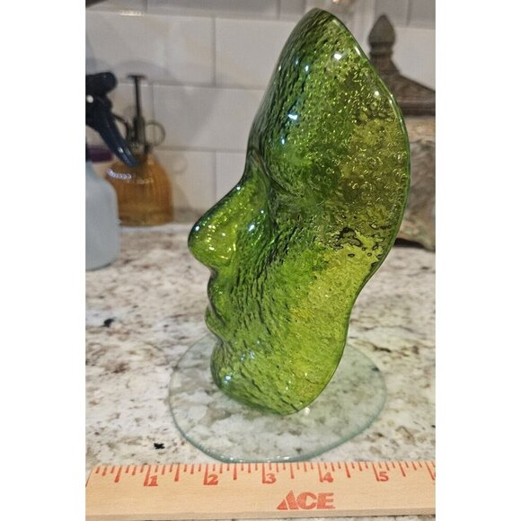 Art Glass Human Face Form - Unique - Unsigned - Green Speckle Glass - Picture 4 of 7